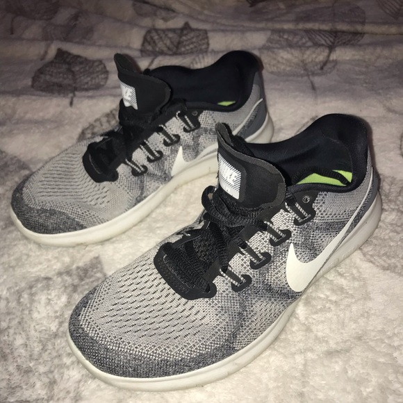 Nike Freeruns - Picture 1 of 5